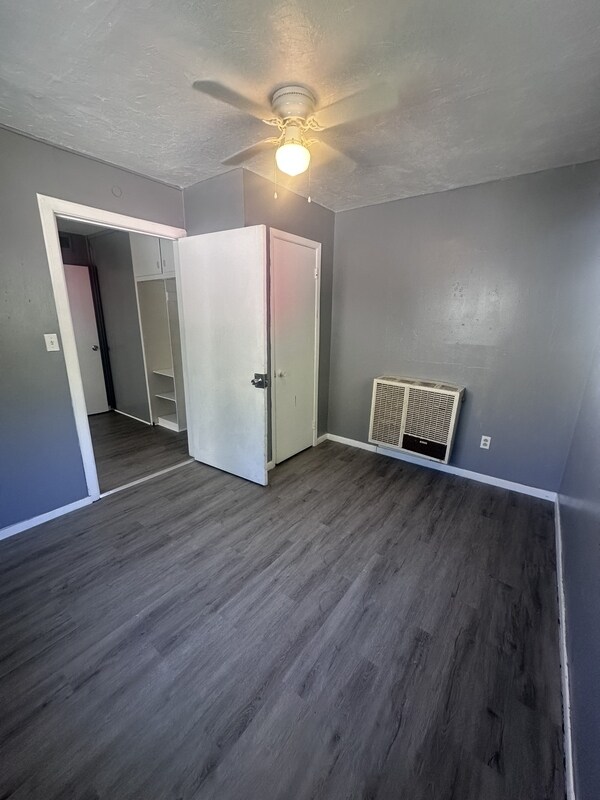 16313 Clearview Ave Cleveland, OH 44128 – photo 5