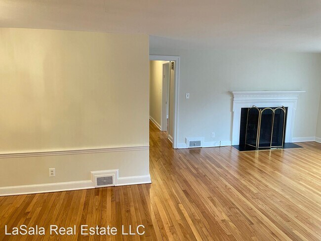 Building Photo - 3 br, 1 bath House - 278 Auburn Rd