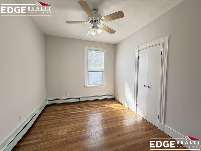 Building Photo - 49 Gardena St