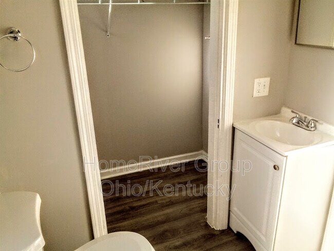 Foto del edificio - 6310 Highland Ave