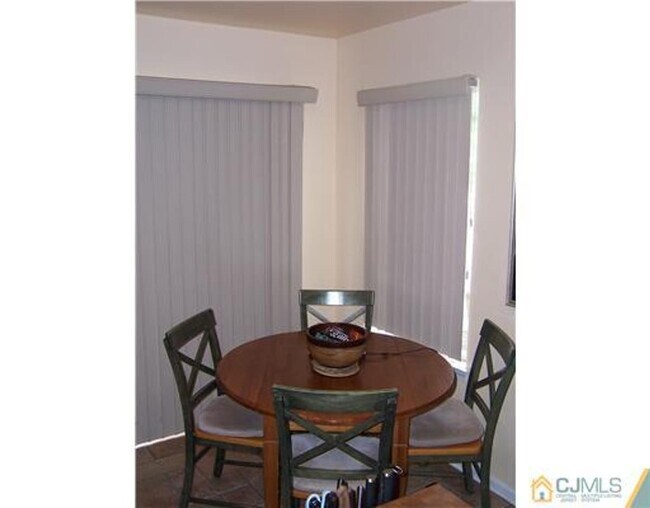 Foto del edificio - 134 Windsong Cir