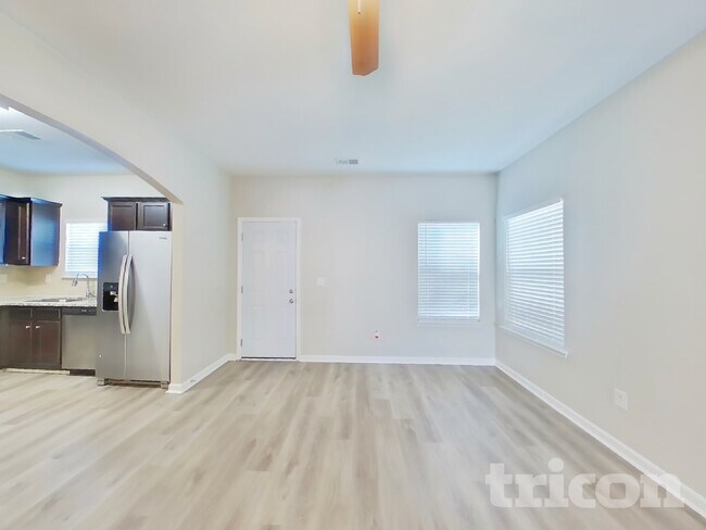 Building Photo - 5541 Union Pointe Pl