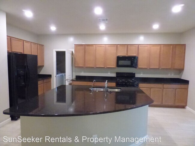Building Photo - 2 br, 2 bath House - 20789 W Pasadena Ave