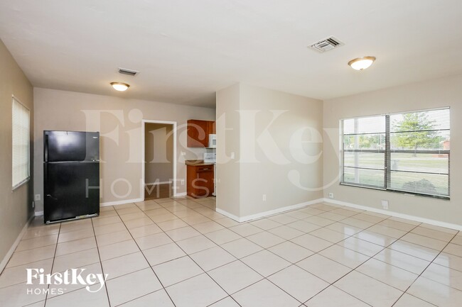 Foto del edificio - 3010 NW 187th St