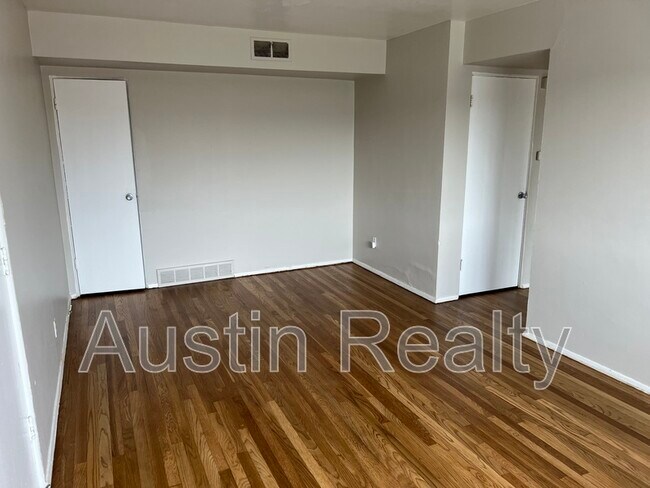 Building Photo - 9011 Olive Blvd