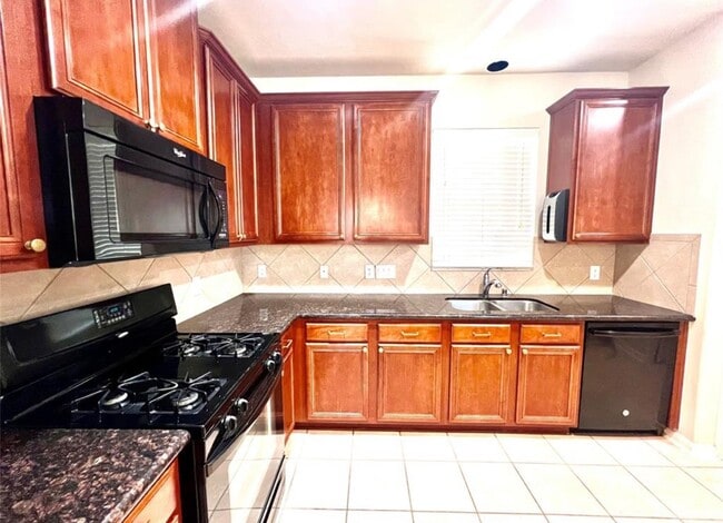 Building Photo - 10511 Rustling Villas Ln