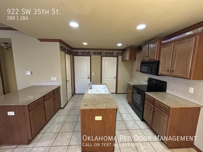 Foto del edificio - 922 SW 35th St