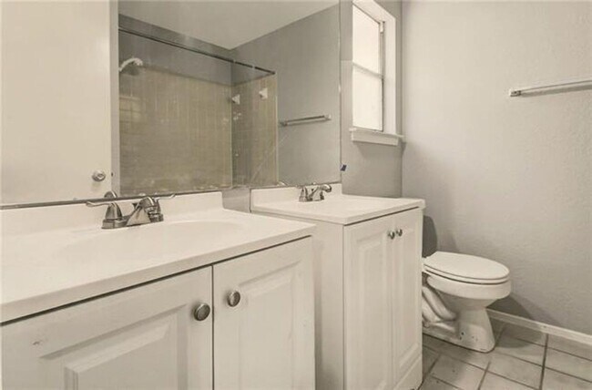 Building Photo - Short Term Lease Option Available for Char...