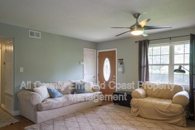 Foto del edificio - 6 Shady Oaks Ln
