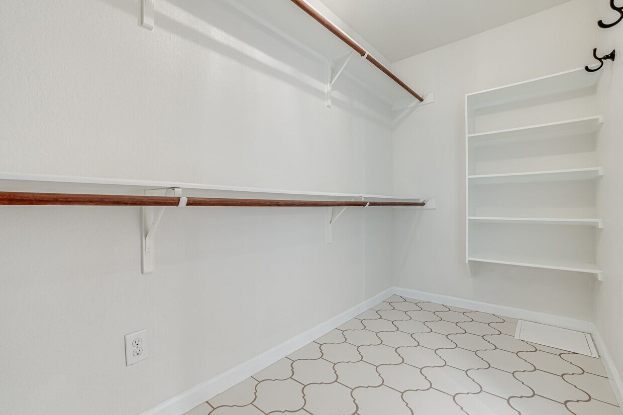 Foto principal - 6308 Parsley Hill