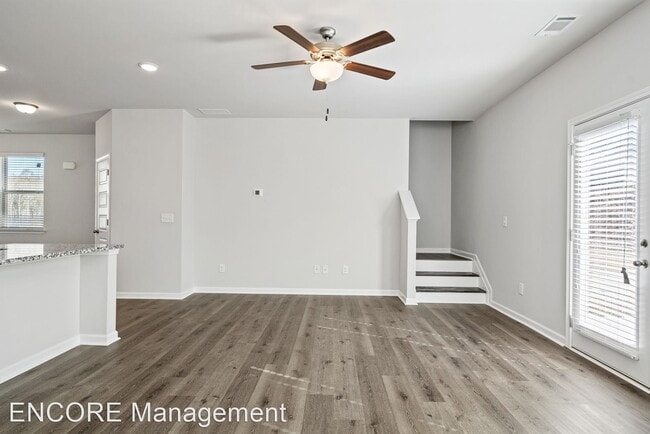 Building Photo - 4 br, 2.5 bath House - 2112 Birch Mountain...