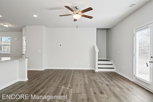 Foto del edificio - 4 br, 2.5 bath House - 2112 Birch Mountain...