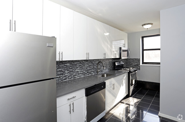 Kitchen - Harclay House Apartments