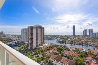 Building Photo - 19500 Turnberry Way