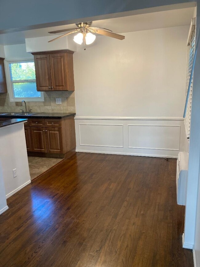 Building Photo - 5806 Coldwater Canyon Ave