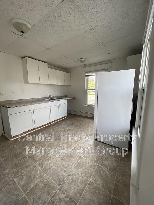 Foto del edificio - 403 E Monroe St