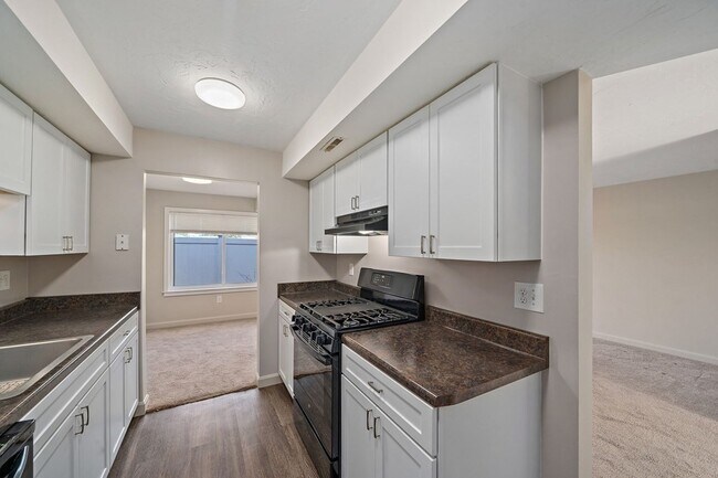 Foto del edificio - 51 Cottonwood Dr