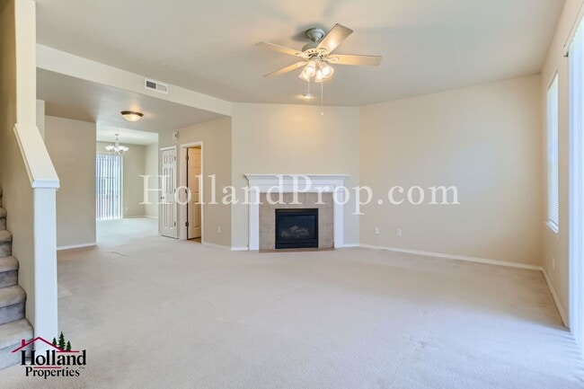 Building Photo - Lovely 4 bedroom home in Hillsboro. $500 off first month of rent special offer!!!!