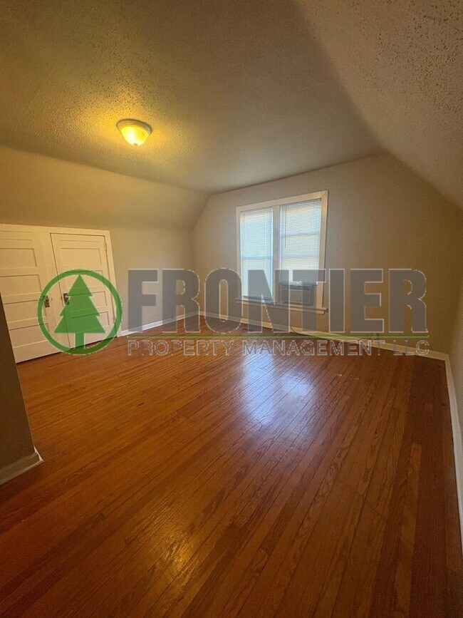 Foto del edificio - 3939 Magnolia Ave