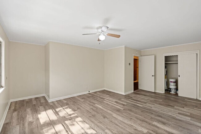 Foto del edificio - 5808 Fountain Rd