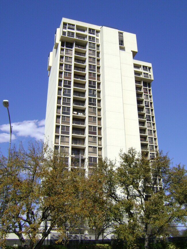 Foto del edificio - 7701 Wurzbach Tower