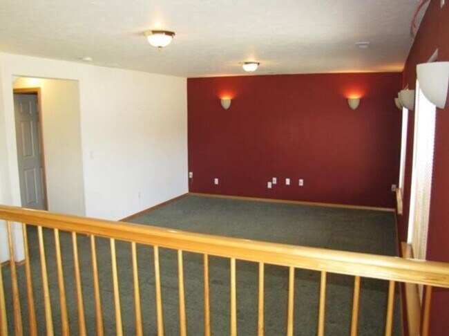 Building Photo - 3201 Thistle Creek Ln