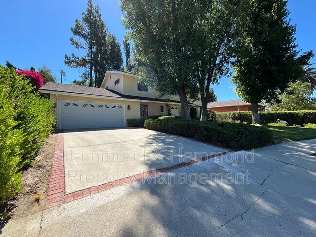 Building Photo - 8422 Fable Ave