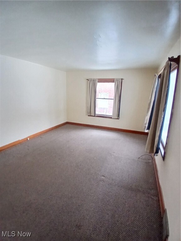 288 Granada Ave Youngstown, OH 44504 – photo 3