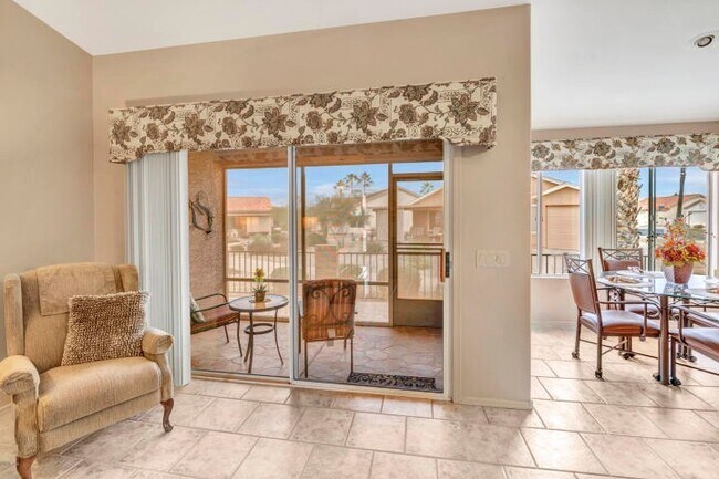 Foto del edificio - AVAILABLE OCTOBER - UNFURNISHED HOME IN SU...