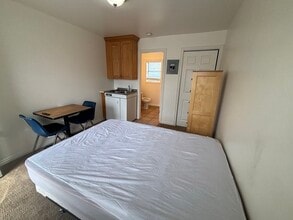 Building Photo - 1675 S State St