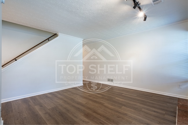 Building Photo - 1330 Kennesaw Trace Ct