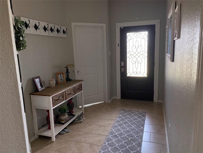 Building Photo - 9523 Paloma Creek Dr