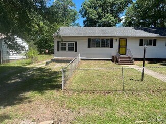 Building Photo - 119 Deerfield Dr