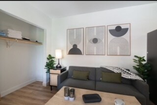 Foto del edificio - 1207 E River Dr