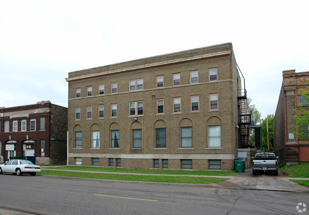 Primary Photo - Memorial Park Apartments