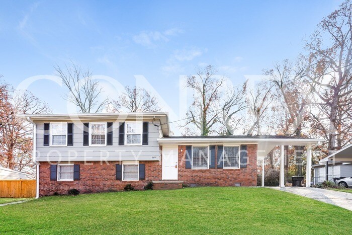 Primary Photo - Beautiful 3 Bedroom Split Level!