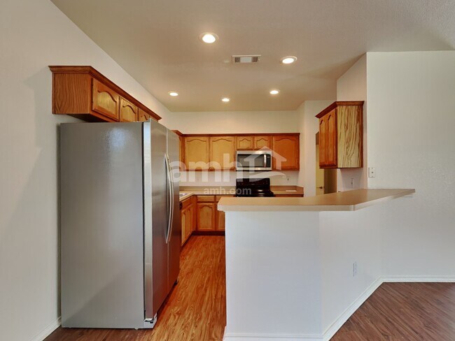 Foto del edificio - 1137 Boxwood Dr