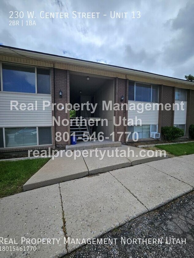Foto principal - 230 W Center St