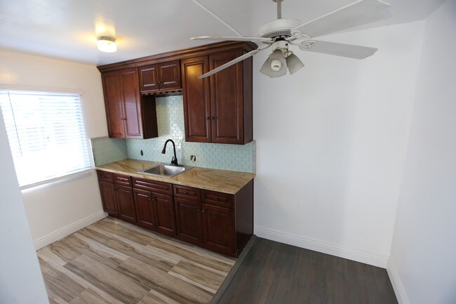 Foto del edificio - 819 Glenway Dr