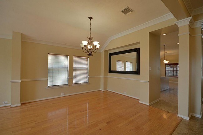 Building Photo - 14427 Castle Cove Ln