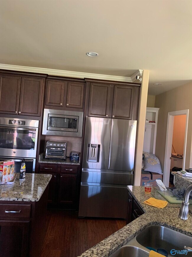 Foto del edificio - 123 Forest Ridge Dr