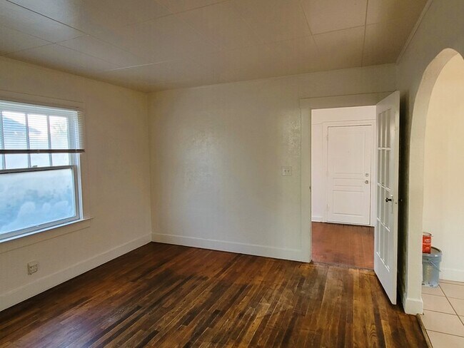 Foto del edificio - Charming Historical Home With A Lot of Cha...