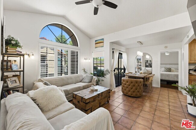 Foto del edificio - 2352 Archwood Ln