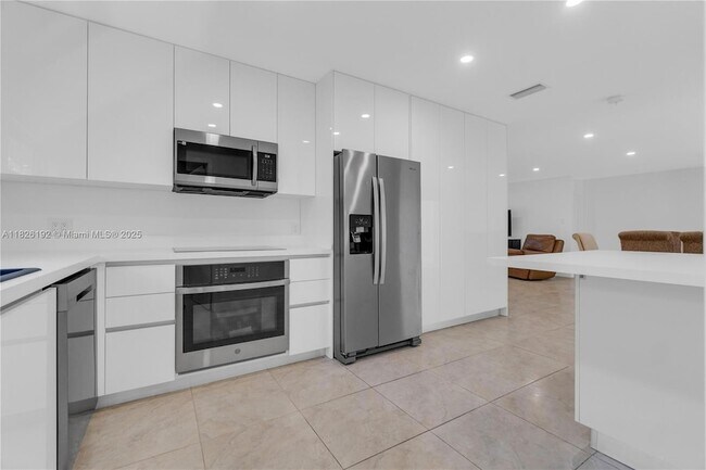 Foto del edificio - 806 NE 4th St