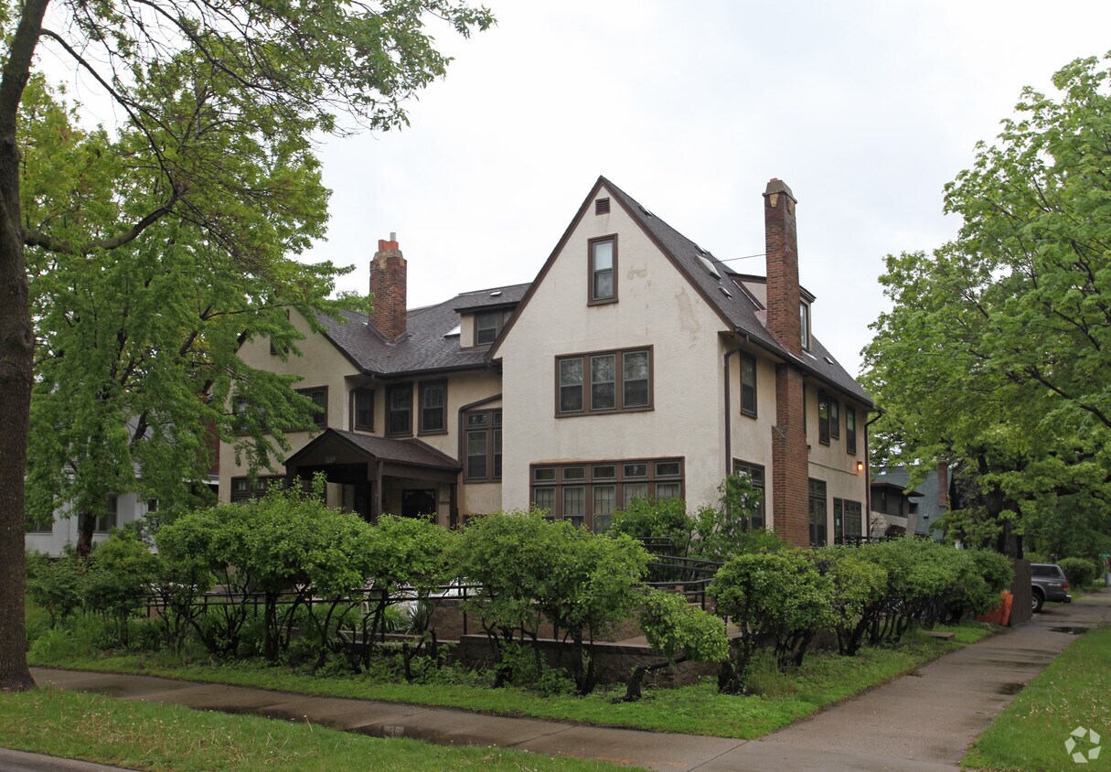 Primary Photo - 1025 6th St SE