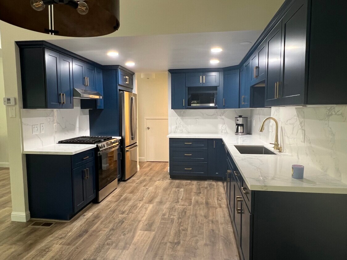 Foto principal - 415 Dana St