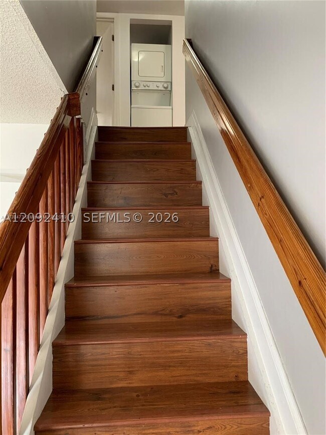 Foto del edificio - 551 NW 82nd Ave