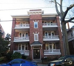 Building Photo - 1009 Brandon Ave