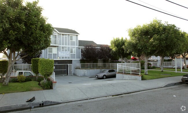 Terraza de Monterey - Monterey Terrace Apartments
