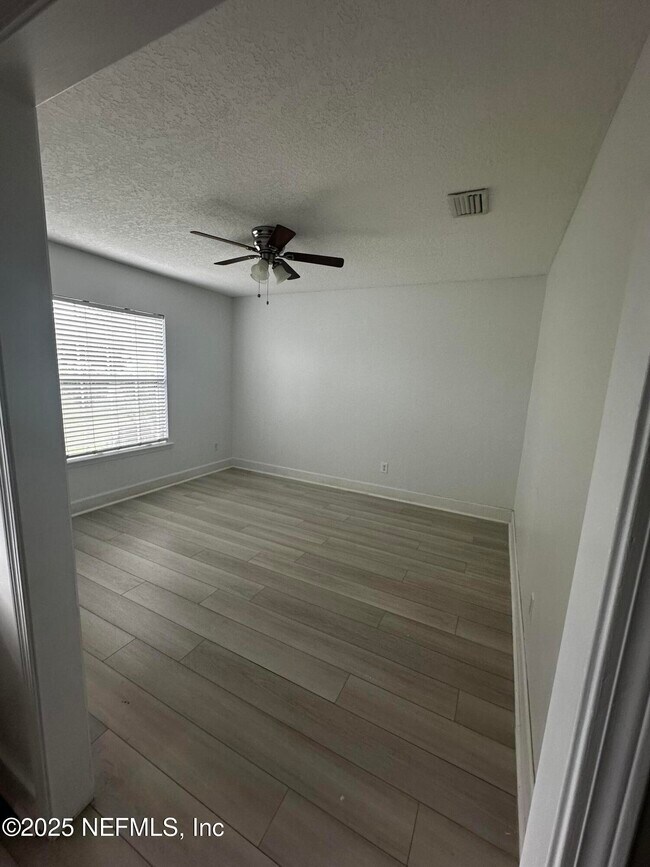 Foto del edificio - 5908 Copper Creek Dr